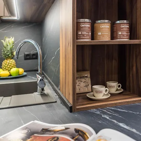 Center Luxury * 瓦爾納